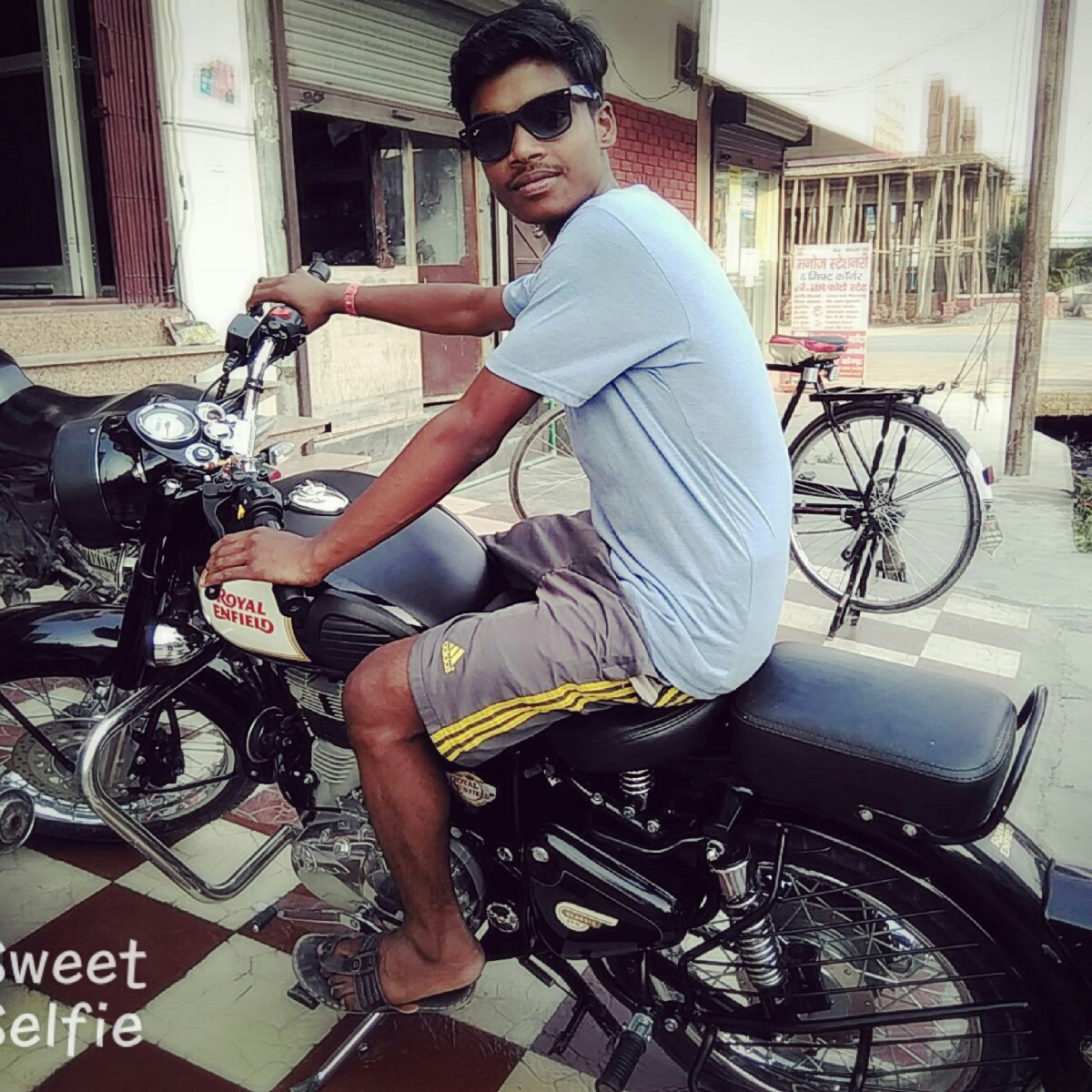 Picsart profile picture for @santosh
